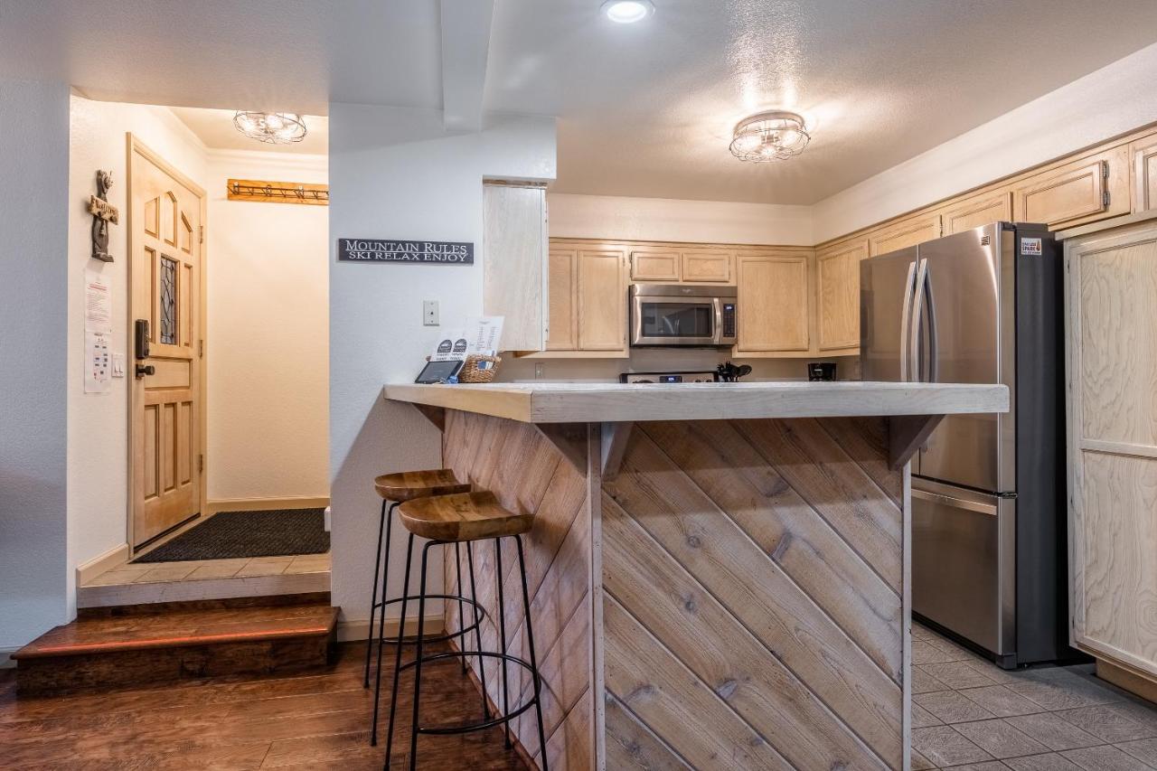 Warm And Cozy Upgraded 2 Bedrm 2 Bath Single Level In Snowcreek Complex Phase Iv 563 Sleeps 6 Apartment