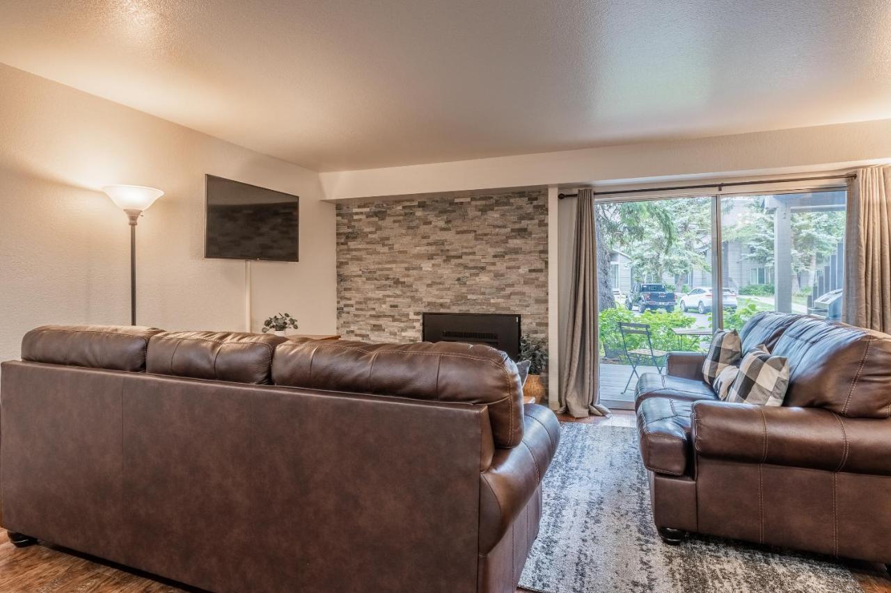 Warm And Cozy Upgraded 2 Bedrm 2 Bath Single Level In Snowcreek Complex Phase Iv 563 Sleeps 6 Apartment Mammoth Lakes