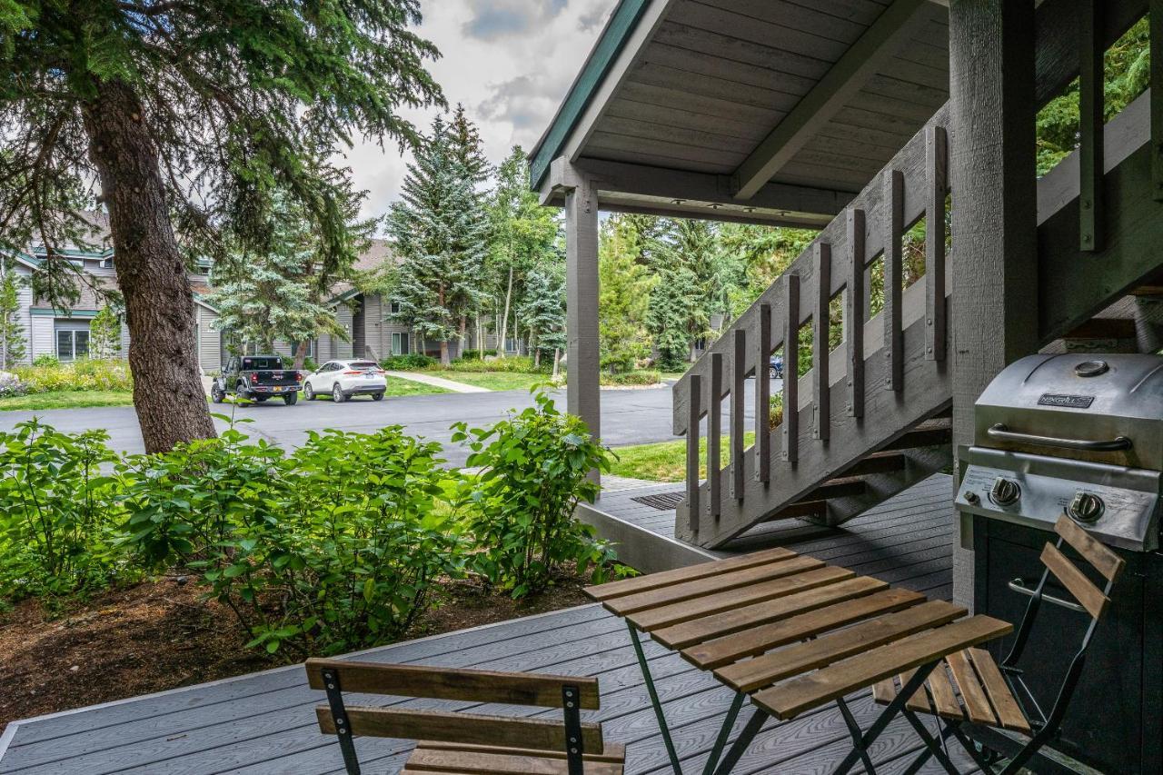 Warm And Cozy Upgraded 2 Bedrm 2 Bath Single Level In Snowcreek Complex Phase Iv 563 Sleeps 6 Mammoth Lakes